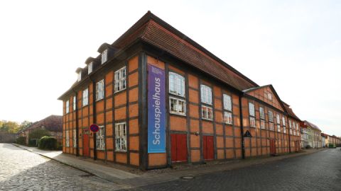 Schauspielhaus Neubrandenburg_2